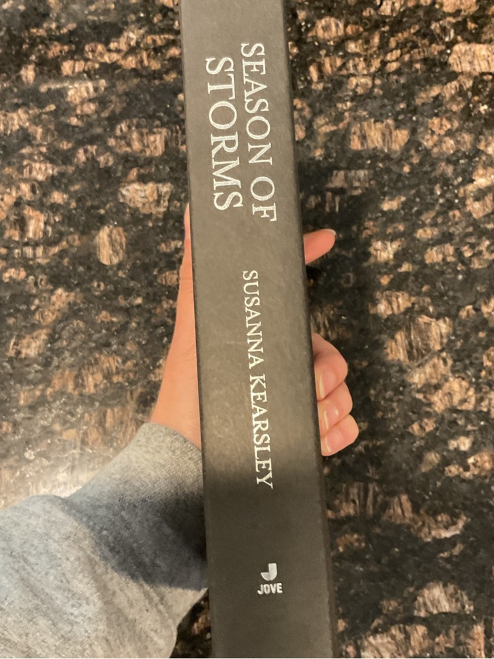 Season of Storms by Susanna Kearsley - Black Hardcover Spine